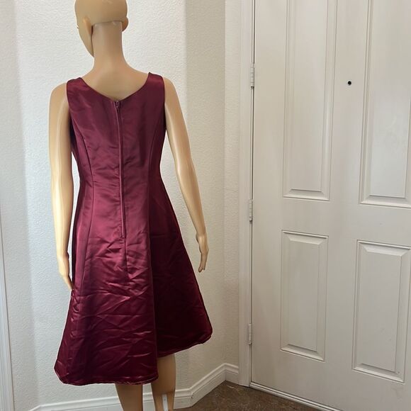 Miss Ma Ma Dress Scoop Neck Sleeveless Sz Medium Burgundy Red Midi 💯 Polyester - Picture 6 of 10